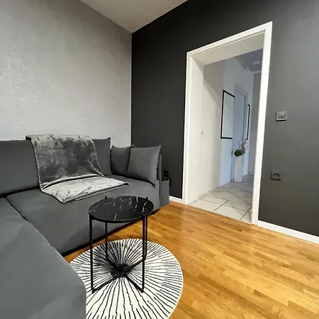Apartman 4U Velika Gorica Near Zagreb Airport Exterior photo